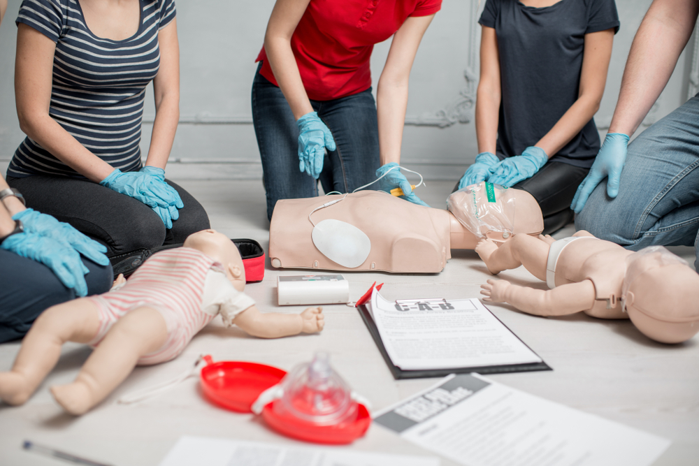 3 Reasons to Take a Group CPR Class